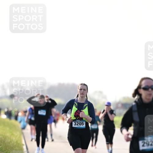 12.04.2026 - 45. Internationalen Wilhelmsburger Insellauf Dr. Thomas Lammeyer http://msf.ph/oto/9451163 12.04.2026 10:48:06 Laufen 3205, 292 meine-sportfotos.de