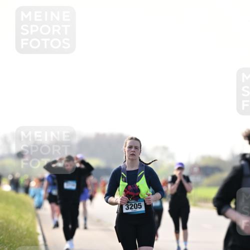 12.04.2026 - 45. Internationalen Wilhelmsburger Insellauf Dr. Thomas Lammeyer http://msf.ph/oto/9451166 12.04.2026 10:48:07 Laufen 3205 meine-sportfotos.de