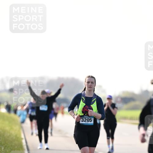 12.04.2026 - 45. Internationalen Wilhelmsburger Insellauf Dr. Thomas Lammeyer http://msf.ph/oto/9451169 12.04.2026 10:48:07 Laufen 3205 meine-sportfotos.de