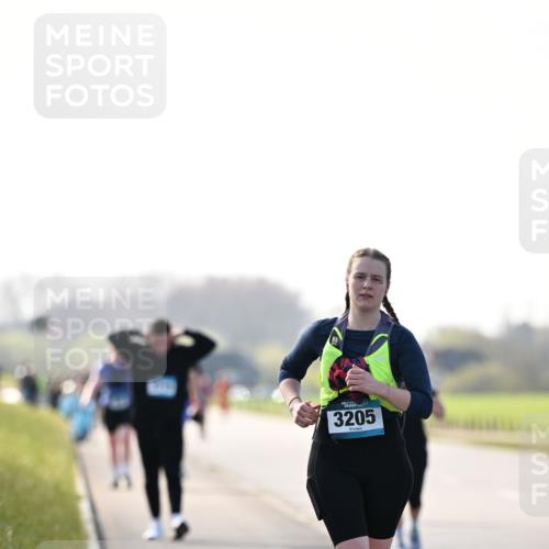 12.04.2026 - 45. Internationalen Wilhelmsburger Insellauf Dr. Thomas Lammeyer http://msf.ph/oto/9451177 12.04.2026 10:48:08 Laufen 3205 meine-sportfotos.de