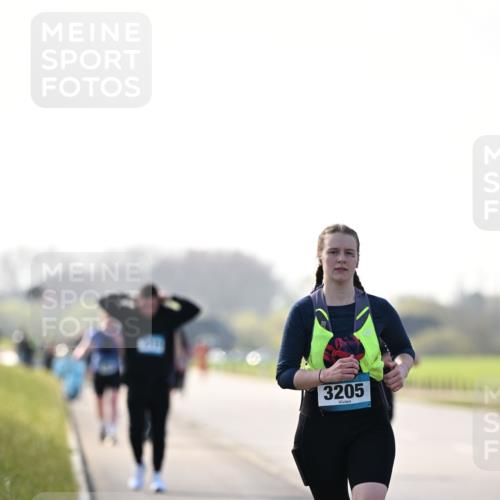 12.04.2026 - 45. Internationalen Wilhelmsburger Insellauf Dr. Thomas Lammeyer http://msf.ph/oto/9451179 12.04.2026 10:48:08 Laufen 3205 meine-sportfotos.de