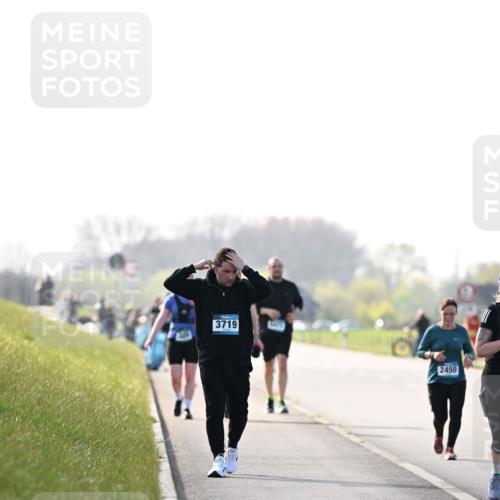 12.04.2026 - 45. Internationalen Wilhelmsburger Insellauf Dr. Thomas Lammeyer http://msf.ph/oto/9451192 12.04.2026 10:48:10 Laufen 3719, 2450 meine-sportfotos.de