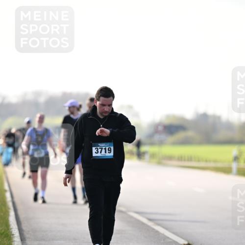 12.04.2026 - 45. Internationalen Wilhelmsburger Insellauf Dr. Thomas Lammeyer http://msf.ph/oto/9451203 12.04.2026 10:48:17 Laufen 3719 meine-sportfotos.de