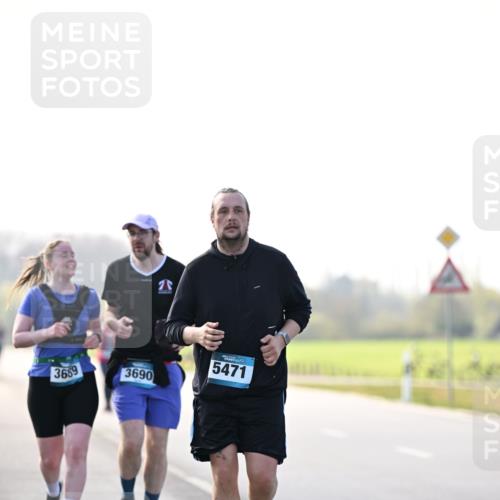 12.04.2026 - 45. Internationalen Wilhelmsburger Insellauf Dr. Thomas Lammeyer http://msf.ph/oto/9451220 12.04.2026 10:48:24 Laufen 3669, 3690, 5471 meine-sportfotos.de