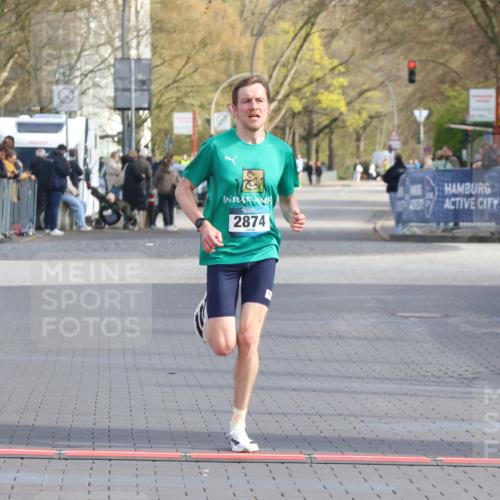 12.04.2026 - 45. Internationalen Wilhelmsburger Insellauf Strokosch-Dieckow http://msf.ph/oto/9451228 12.04.2026 10:10:35 Ziel 2874 meine-sportfotos.de