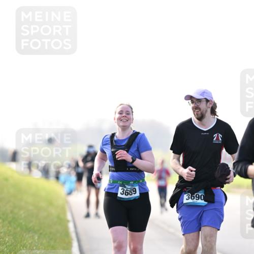 12.04.2026 - 45. Internationalen Wilhelmsburger Insellauf Dr. Thomas Lammeyer http://msf.ph/oto/9451230 12.04.2026 10:48:26 Laufen 3689, 3690 meine-sportfotos.de