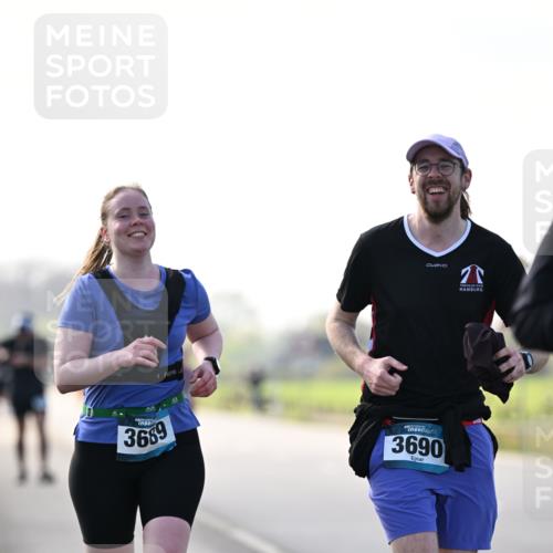 12.04.2026 - 45. Internationalen Wilhelmsburger Insellauf Dr. Thomas Lammeyer http://msf.ph/oto/9451247 12.04.2026 10:48:28 Laufen 3669, 0, 20, 45, 3690 meine-sportfotos.de