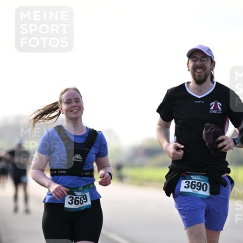 12.04.2026 - 45. Internationalen Wilhelmsburger Insellauf Dr. Thomas Lammeyer http://msf.ph/oto/9451248 12.04.2026 10:48:28 Laufen 45, 3690, 3669 meine-sportfotos.de