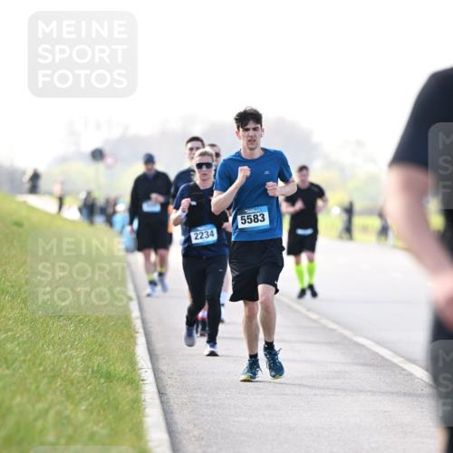 12.04.2026 - 45. Internationalen Wilhelmsburger Insellauf Dr. Thomas Lammeyer http://msf.ph/oto/9451283 12.04.2026 10:49:00 Laufen 2234, 5583 meine-sportfotos.de