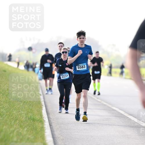12.04.2026 - 45. Internationalen Wilhelmsburger Insellauf Dr. Thomas Lammeyer http://msf.ph/oto/9451284 12.04.2026 10:49:00 Laufen 2234, 5583 meine-sportfotos.de