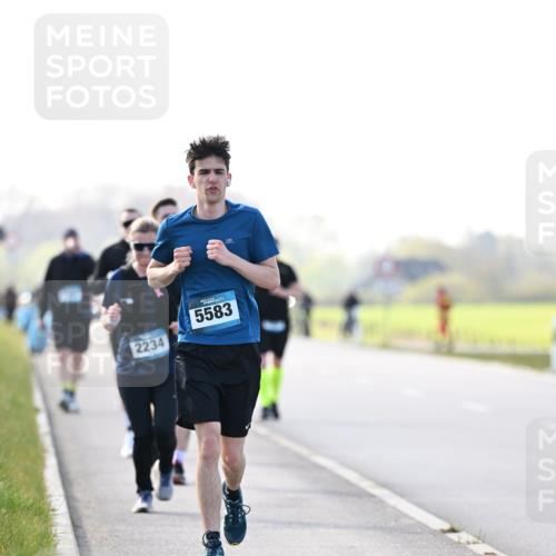12.04.2026 - 45. Internationalen Wilhelmsburger Insellauf Dr. Thomas Lammeyer http://msf.ph/oto/9451302 12.04.2026 10:49:02 Laufen 2234, 5583 meine-sportfotos.de