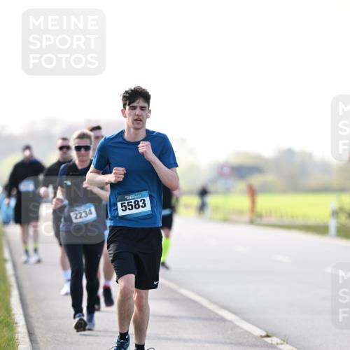 12.04.2026 - 45. Internationalen Wilhelmsburger Insellauf Dr. Thomas Lammeyer http://msf.ph/oto/9451307 12.04.2026 10:49:03 Laufen 2234, 5583 meine-sportfotos.de