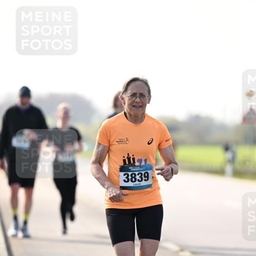 12.04.2026 - 45. Internationalen Wilhelmsburger Insellauf Dr. Thomas Lammeyer http://msf.ph/oto/9451369 12.04.2026 10:49:18 Laufen 3839 meine-sportfotos.de
