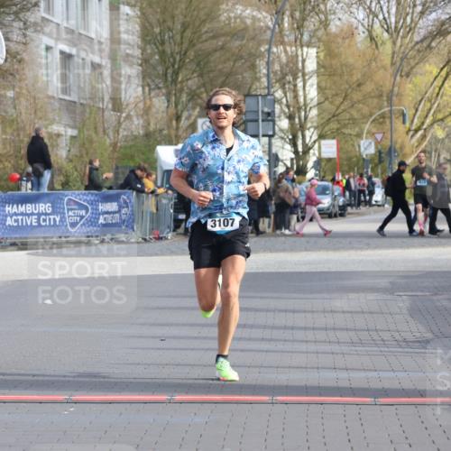 12.04.2026 - 45. Internationalen Wilhelmsburger Insellauf Strokosch-Dieckow http://msf.ph/oto/9451374 12.04.2026 10:11:13 Ziel 3107 meine-sportfotos.de