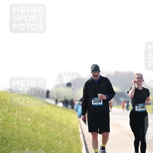 12.04.2026 - 45. Internationalen Wilhelmsburger Insellauf Dr. Thomas Lammeyer http://msf.ph/oto/9451385 12.04.2026 10:49:20 Laufen 3058, 3196 meine-sportfotos.de