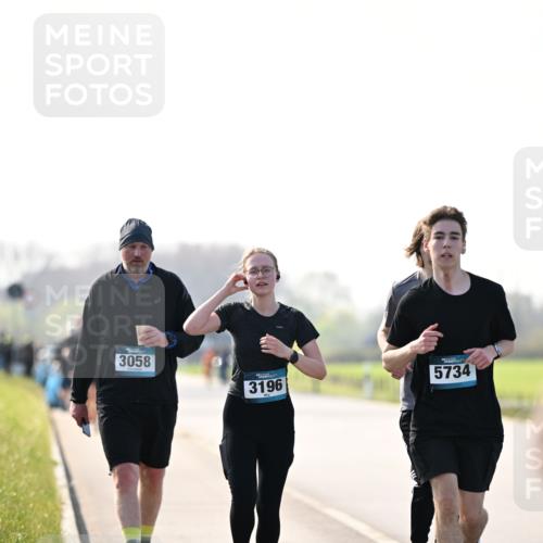 12.04.2026 - 45. Internationalen Wilhelmsburger Insellauf Dr. Thomas Lammeyer http://msf.ph/oto/9451387 12.04.2026 10:49:21 Laufen 3058, 3196, 5734 meine-sportfotos.de