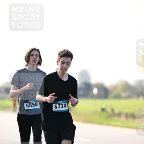12.04.2026 - 45. Internationalen Wilhelmsburger Insellauf Dr. Thomas Lammeyer http://msf.ph/oto/9451398 12.04.2026 10:49:23 Laufen 5558, 5734 meine-sportfotos.de