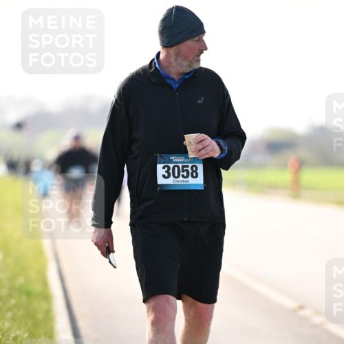 12.04.2026 - 45. Internationalen Wilhelmsburger Insellauf Dr. Thomas Lammeyer http://msf.ph/oto/9451412 12.04.2026 10:49:29 Laufen 3058 meine-sportfotos.de