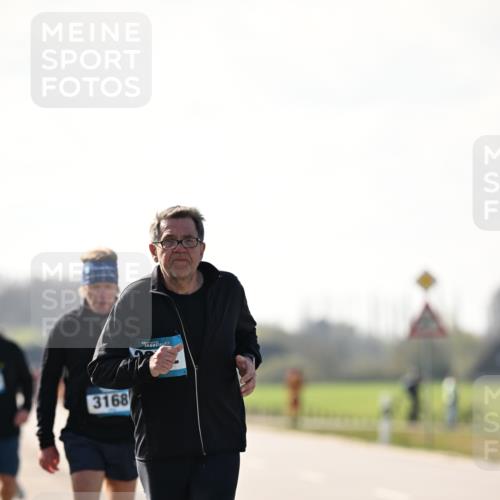 12.04.2026 - 45. Internationalen Wilhelmsburger Insellauf Dr. Thomas Lammeyer http://msf.ph/oto/9451425 12.04.2026 10:49:45 Laufen 3168 meine-sportfotos.de