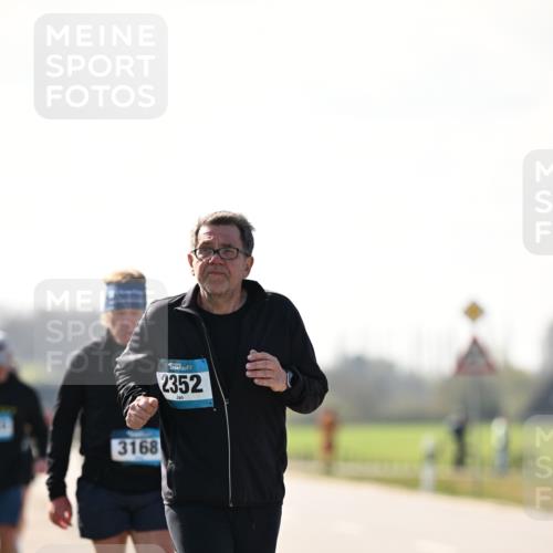 12.04.2026 - 45. Internationalen Wilhelmsburger Insellauf Dr. Thomas Lammeyer http://msf.ph/oto/9451429 12.04.2026 10:49:46 Laufen 3168, 2352 meine-sportfotos.de