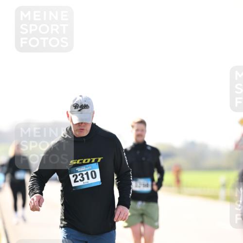 12.04.2026 - 45. Internationalen Wilhelmsburger Insellauf Dr. Thomas Lammeyer http://msf.ph/oto/9451463 12.04.2026 10:49:52 Laufen 2310 meine-sportfotos.de