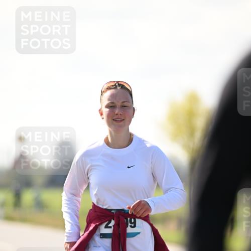 12.04.2026 - 45. Internationalen Wilhelmsburger Insellauf Dr. Thomas Lammeyer http://msf.ph/oto/9451464 12.04.2026 10:49:53 Laufen 209 meine-sportfotos.de