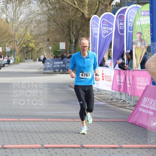 12.04.2026 - 45. Internationalen Wilhelmsburger Insellauf Strokosch-Dieckow http://msf.ph/oto/9451476 12.04.2026 10:11:35 Ziel 2144, 4767 meine-sportfotos.de