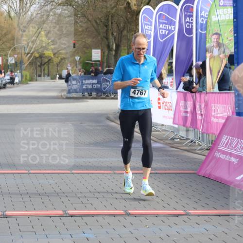12.04.2026 - 45. Internationalen Wilhelmsburger Insellauf Strokosch-Dieckow http://msf.ph/oto/9451478 12.04.2026 10:11:36 Ziel 4767 meine-sportfotos.de