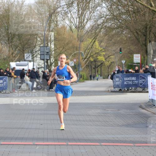12.04.2026 - 45. Internationalen Wilhelmsburger Insellauf Strokosch-Dieckow http://msf.ph/oto/9451489 12.04.2026 10:12:28 Ziel 4512 meine-sportfotos.de