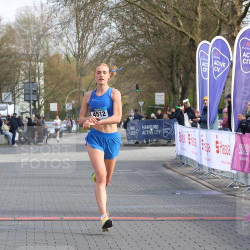 12.04.2026 - 45. Internationalen Wilhelmsburger Insellauf Strokosch-Dieckow http://msf.ph/oto/9451502 12.04.2026 10:12:29 Ziel 4512 meine-sportfotos.de