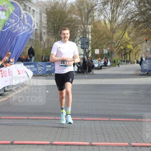 12.04.2026 - 45. Internationalen Wilhelmsburger Insellauf Strokosch-Dieckow http://msf.ph/oto/9451506 12.04.2026 10:12:44 Ziel 2873 meine-sportfotos.de