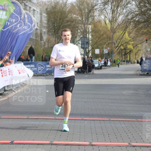 12.04.2026 - 45. Internationalen Wilhelmsburger Insellauf Strokosch-Dieckow http://msf.ph/oto/9451509 12.04.2026 10:12:44 Ziel 2873 meine-sportfotos.de