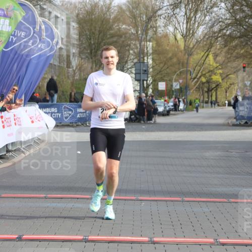12.04.2026 - 45. Internationalen Wilhelmsburger Insellauf Strokosch-Dieckow http://msf.ph/oto/9451510 12.04.2026 10:12:44 Ziel 2873 meine-sportfotos.de