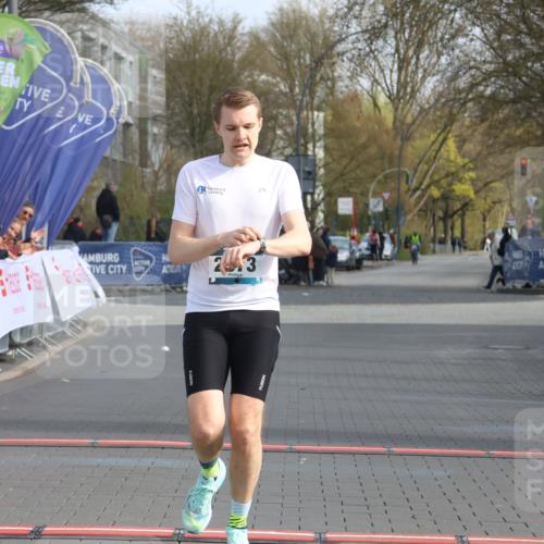 12.04.2026 - 45. Internationalen Wilhelmsburger Insellauf Strokosch-Dieckow http://msf.ph/oto/9451515 12.04.2026 10:12:45 Ziel 2873 meine-sportfotos.de