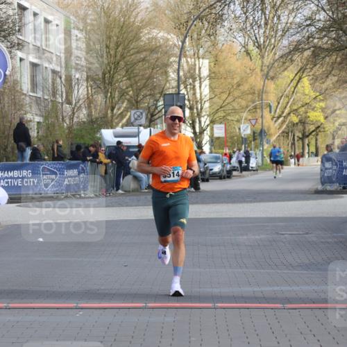 12.04.2026 - 45. Internationalen Wilhelmsburger Insellauf Strokosch-Dieckow http://msf.ph/oto/9451525 12.04.2026 10:13:52 Ziel 5514 meine-sportfotos.de
