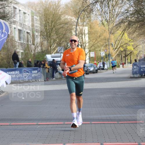 12.04.2026 - 45. Internationalen Wilhelmsburger Insellauf Strokosch-Dieckow http://msf.ph/oto/9451527 12.04.2026 10:13:53 Ziel 5514 meine-sportfotos.de