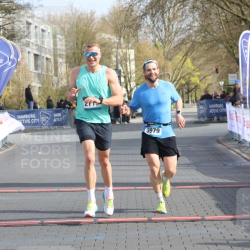 12.04.2026 - 45. Internationalen Wilhelmsburger Insellauf Strokosch-Dieckow http://msf.ph/oto/9451541 12.04.2026 10:14:12 Ziel 2119, 3979 meine-sportfotos.de