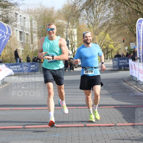 12.04.2026 - 45. Internationalen Wilhelmsburger Insellauf Strokosch-Dieckow http://msf.ph/oto/9451542 12.04.2026 10:14:13 Ziel 2119, 3979 meine-sportfotos.de