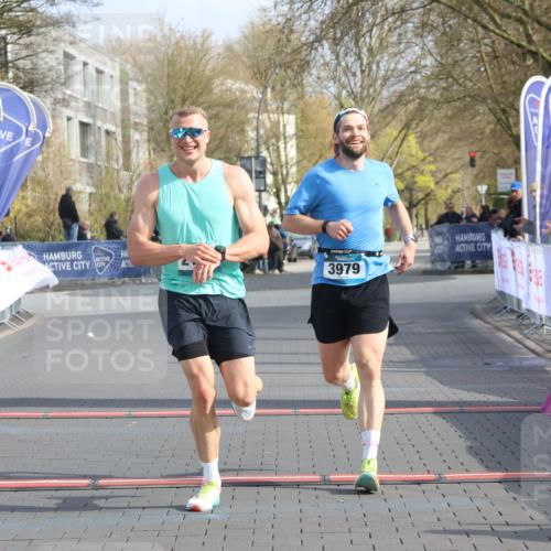 12.04.2026 - 45. Internationalen Wilhelmsburger Insellauf Strokosch-Dieckow http://msf.ph/oto/9451545 12.04.2026 10:14:13 Ziel 2119, 3979 meine-sportfotos.de