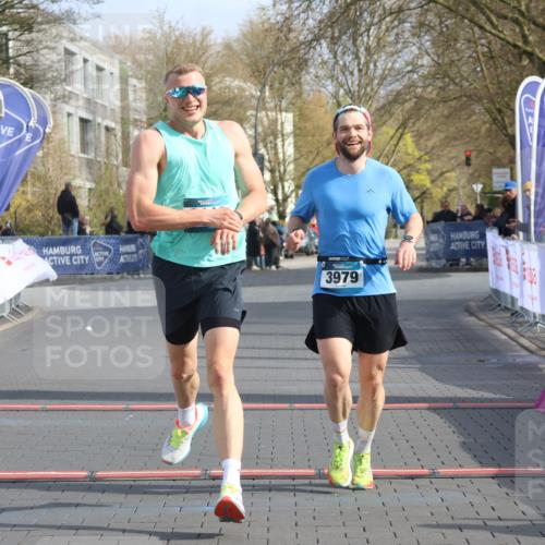 12.04.2026 - 45. Internationalen Wilhelmsburger Insellauf Strokosch-Dieckow http://msf.ph/oto/9451548 12.04.2026 10:14:13 Ziel 2119, 3979 meine-sportfotos.de