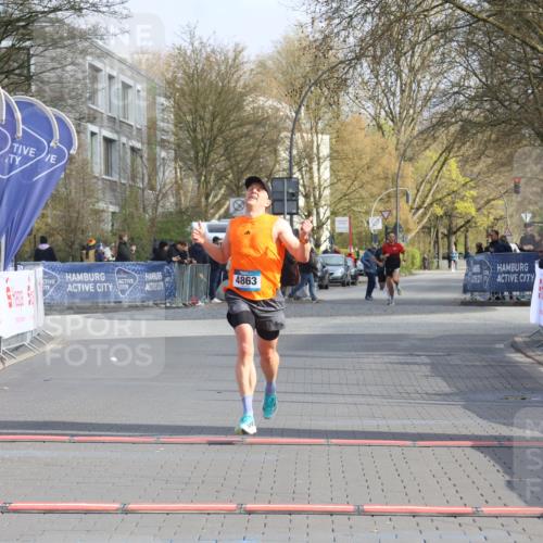 12.04.2026 - 45. Internationalen Wilhelmsburger Insellauf Strokosch-Dieckow http://msf.ph/oto/9451552 12.04.2026 10:15:03 Ziel 4863 meine-sportfotos.de