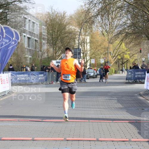 12.04.2026 - 45. Internationalen Wilhelmsburger Insellauf Strokosch-Dieckow http://msf.ph/oto/9451553 12.04.2026 10:15:03 Ziel 4863 meine-sportfotos.de