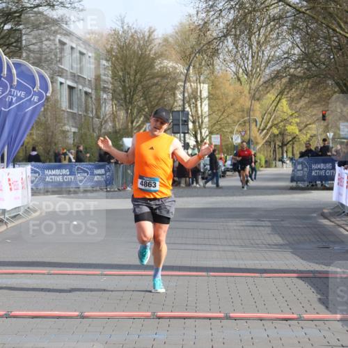 12.04.2026 - 45. Internationalen Wilhelmsburger Insellauf Strokosch-Dieckow http://msf.ph/oto/9451556 12.04.2026 10:15:03 Ziel 4863 meine-sportfotos.de