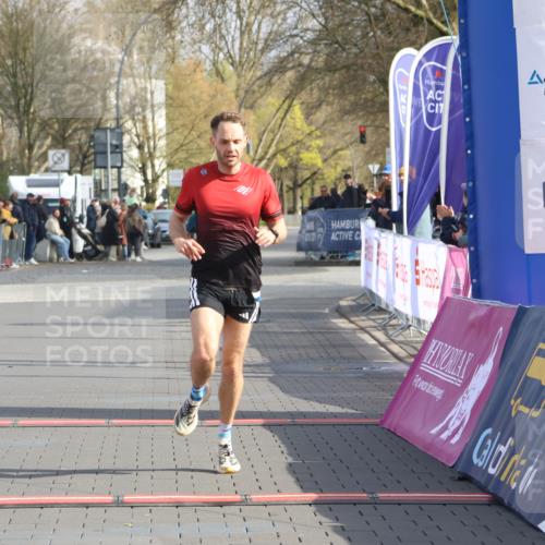 12.04.2026 - 45. Internationalen Wilhelmsburger Insellauf Strokosch-Dieckow http://msf.ph/oto/9451567 12.04.2026 10:15:10 Ziel 4002, 2727 meine-sportfotos.de