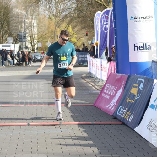 12.04.2026 - 45. Internationalen Wilhelmsburger Insellauf Strokosch-Dieckow http://msf.ph/oto/9451576 12.04.2026 10:15:14 Ziel 4002, 2727 meine-sportfotos.de