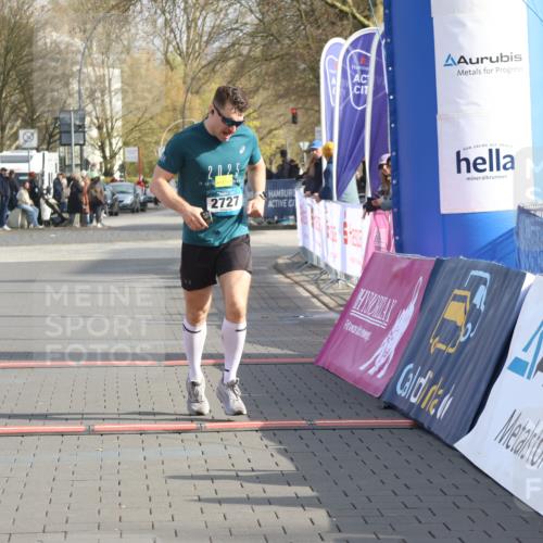 12.04.2026 - 45. Internationalen Wilhelmsburger Insellauf Strokosch-Dieckow http://msf.ph/oto/9451578 12.04.2026 10:15:14 Ziel 4002, 2727 meine-sportfotos.de