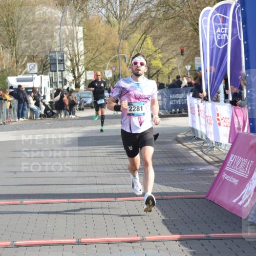 12.04.2026 - 45. Internationalen Wilhelmsburger Insellauf Strokosch-Dieckow http://msf.ph/oto/9451597 12.04.2026 10:15:59 Ziel 2281 meine-sportfotos.de