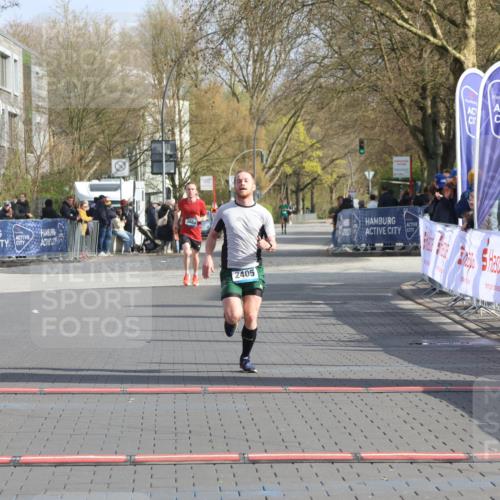 12.04.2026 - 45. Internationalen Wilhelmsburger Insellauf Strokosch-Dieckow http://msf.ph/oto/9451622 12.04.2026 10:16:21 Ziel 2405 meine-sportfotos.de