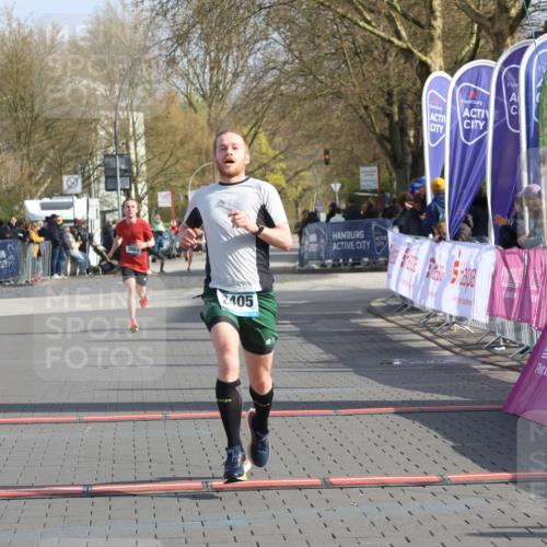 12.04.2026 - 45. Internationalen Wilhelmsburger Insellauf Strokosch-Dieckow http://msf.ph/oto/9451632 12.04.2026 10:16:23 Ziel 2405, 3685 meine-sportfotos.de