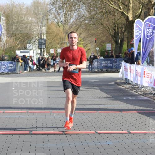 12.04.2026 - 45. Internationalen Wilhelmsburger Insellauf Strokosch-Dieckow http://msf.ph/oto/9451639 12.04.2026 10:16:27 Ziel 2405, 3685 meine-sportfotos.de